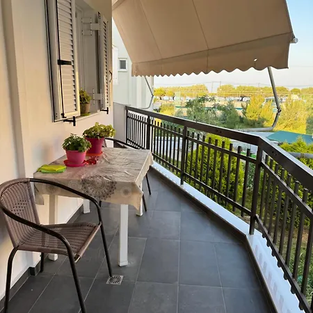 Zoe Akrata Apartment *